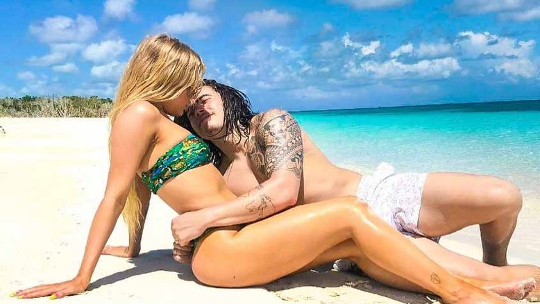 Na África, Whindersson Nunes surge completamente nu e surpreende fãs