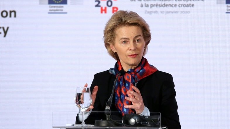 UE: livre circulação é crucial para acordo comercial pós-Brexit