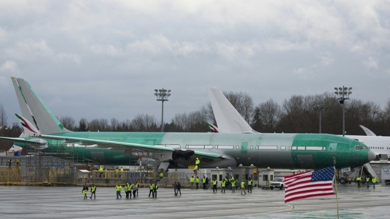 Boeing 777X tem voo inaugural bem-sucecido nos EUA