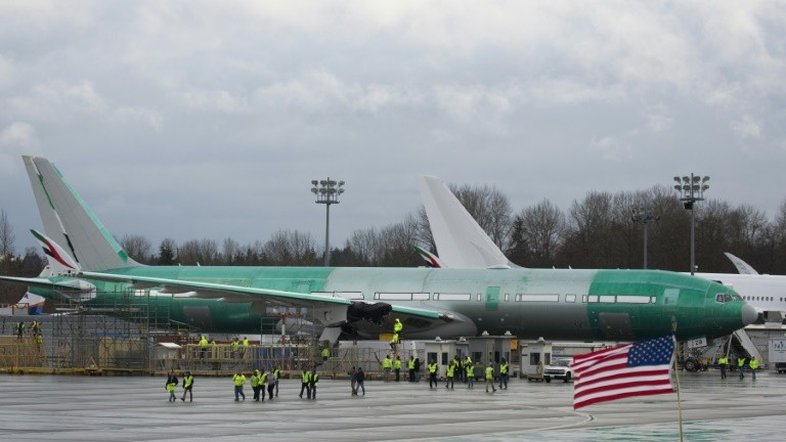 Boeing 777X tem voo inaugural bem-sucecido nos EUA