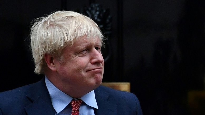Premier britânico assina acordo de retirada da União Europeia