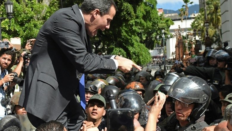 OEA condena 'uso da força' no Parlamento da Venezuela