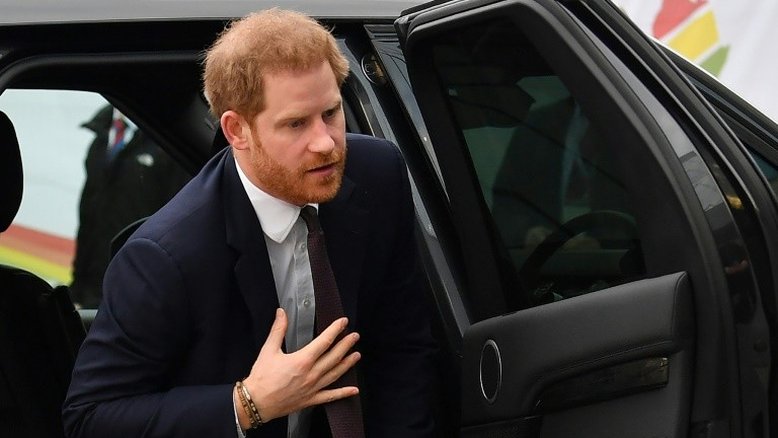 Príncipe Harry chega ao Canadá para iniciar nova vida com Meghan e seu filho