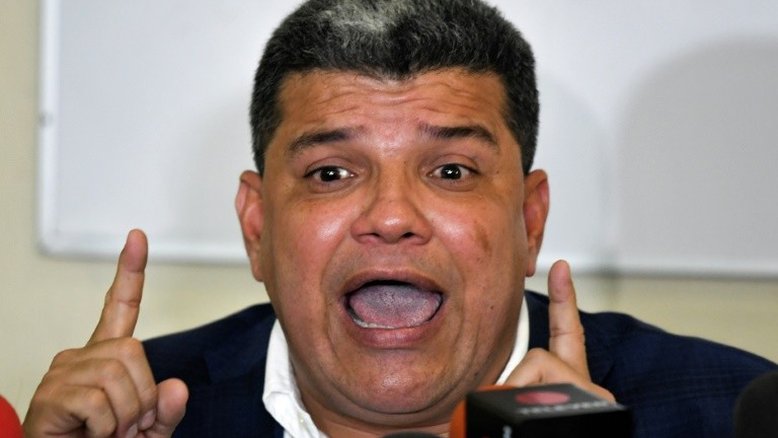 Deputado rival de Guaidó se autoproclama presidente do Parlamento venezuelano com apoio do chavismo