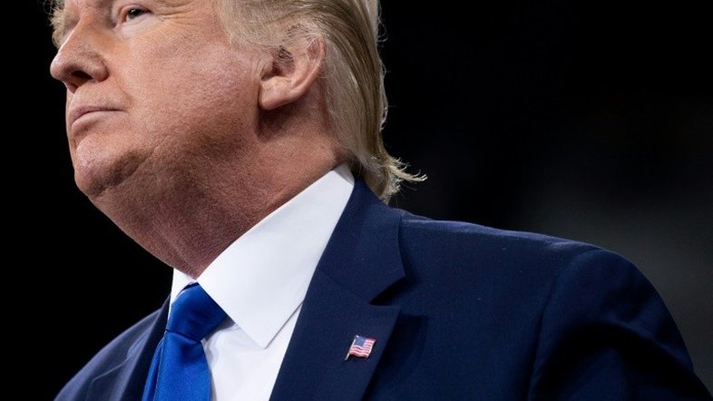 Republicanos no Senado americano apoiam resolução para frear Trump contra Irã