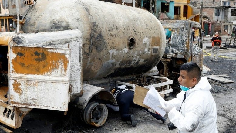 Sobe para 15 número de mortos em explosão de caminhão-tanque em Lima