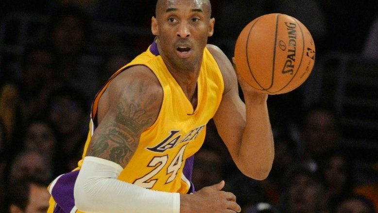 Kobe Bryant, astro da NBA, morre em acidente de helicóptero nos EUA