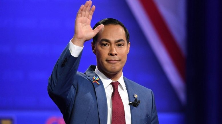 Julian Castro declara apoio a Elizabeth Warren nas primárias democratas
