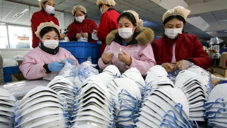 China coloca duas cidades em quarentena e suspende festividades