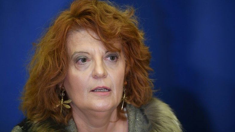 Promotoria antiterrorista francesa investiga ataque a faca nos arredores de Paris