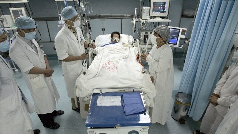 Autoridades divulgam primeira morte por misterioso caso de pneumonia na China