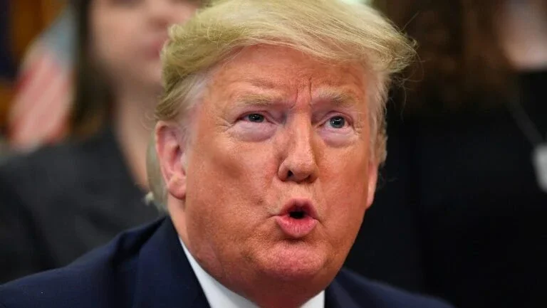 Donald Trump e Greta Thunberg estarão no centro das atenções do Fórum de Davos
