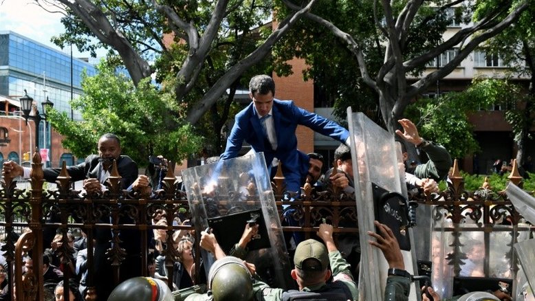 Brasil acusa Maduro de impedir 'à força' reeleição de Guaidó