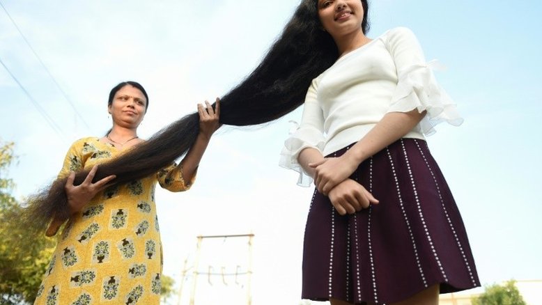 Indiana bate o próprio recorde de adolescente com o maior cabelo do mundo