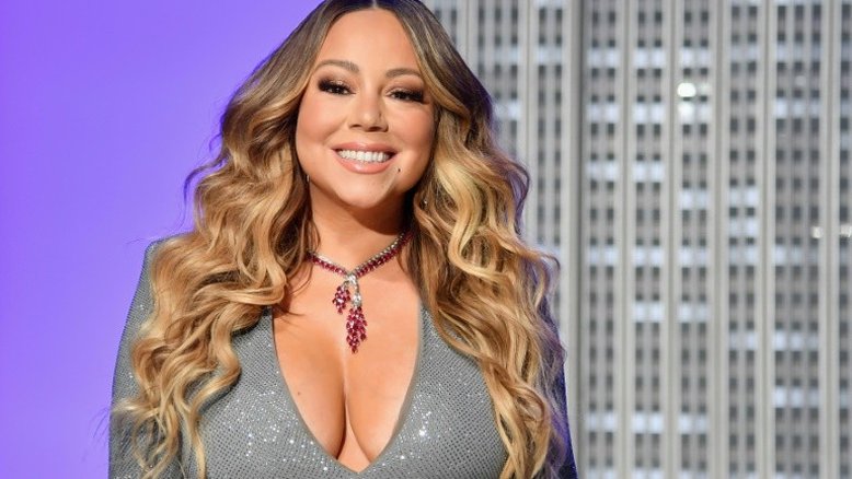 Após rompimento com gravadora de Jay-Z, Mariah Carey se pronuncia sobre assunto