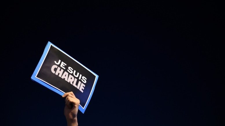 Cinco anos após massacre na Charlie Hebdo, charges políticas continuam ameaçadas