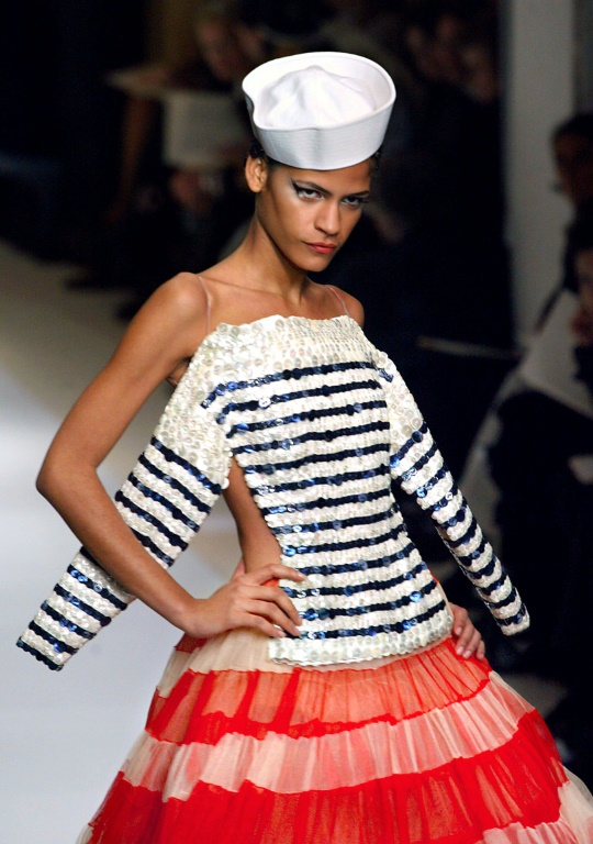 O estilo de Jean Paul Gaultier: da camiseta marinheiro às saias