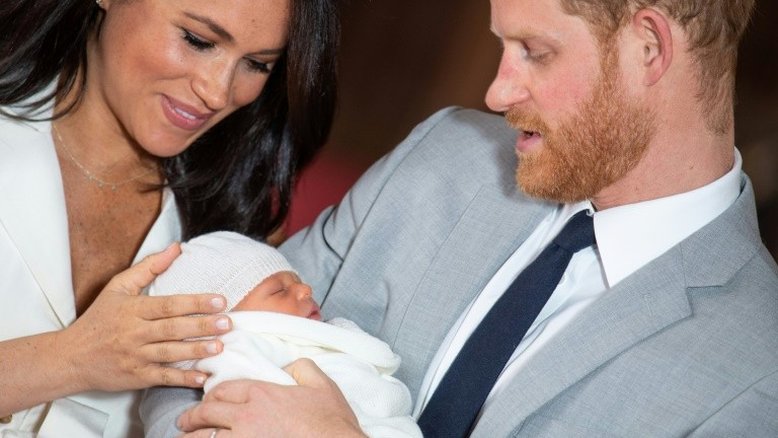 Meghan deixa Reino Unido e família britânica em busca de soluções