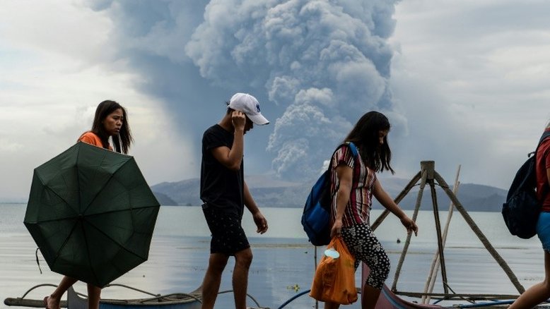 Milhares de evacuados à espera de atividade do vulcão Taal nas Filipinas