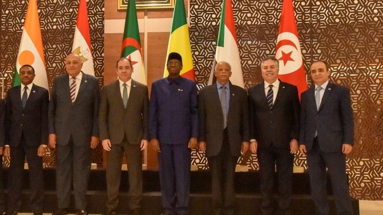 Países vizinhos da Líbia rejeitam interferência estrangeira no país