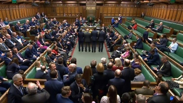 Confundidas com faxineiras, deputadas negras britânicas denunciam  racismo