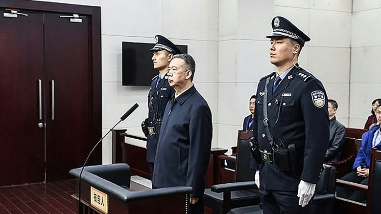 Ex-presidente da Interpol é condenado a 13 anos de prisão na China