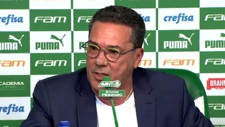 Luxemburgo reestreia no Palmeiras com teste na zaga e observação de garotos