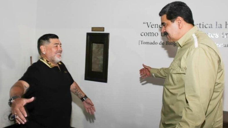 Maradona visita Maduro em Caracas durante Foro de São Paulo