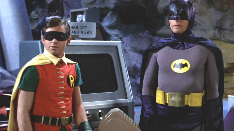 Médicos sugeriram 'diminuir pênis' do ator Burt Ward que viveu Robin nos anos 60