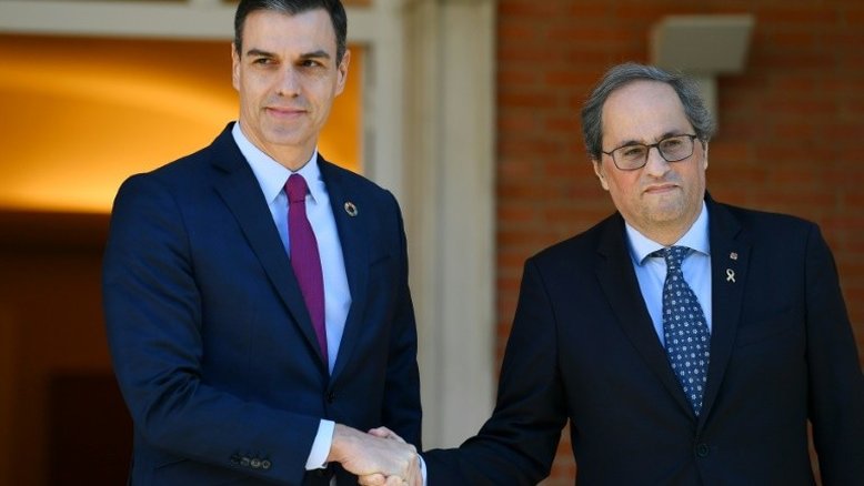 Chefe de governo espanhol inicia negociação com separatistas catalães