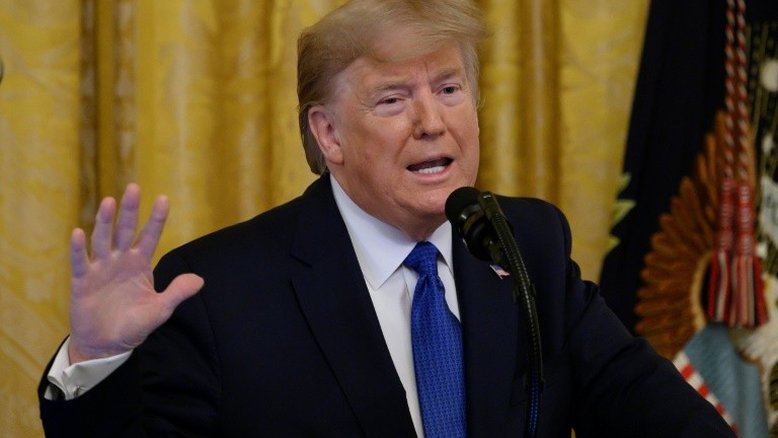 Trump ironiza 'desastre' em caucus democrata de Iowa