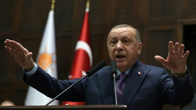 Tensão entre Rússia e Turquia sobe de tom por ofensiva na Síria