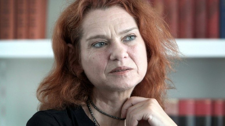 Famosa escritora turca é absolvida em julgamento por 'terrorismo' em seu país