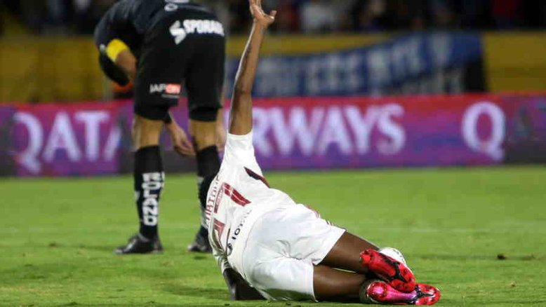 Bruno Henrique dá susto, mas tem apenas trauma na perna e fará novos exames