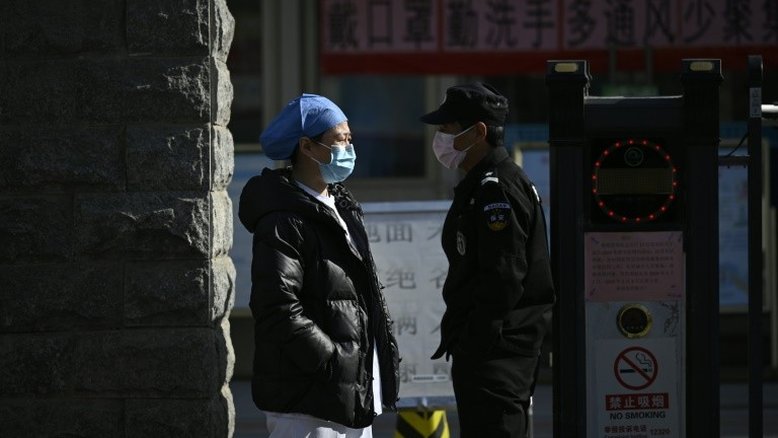 Sobe para 304 número de mortos por coronavírus na China