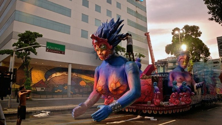 Escolas de samba aumentam o tom de crítica social no carnaval do Rio