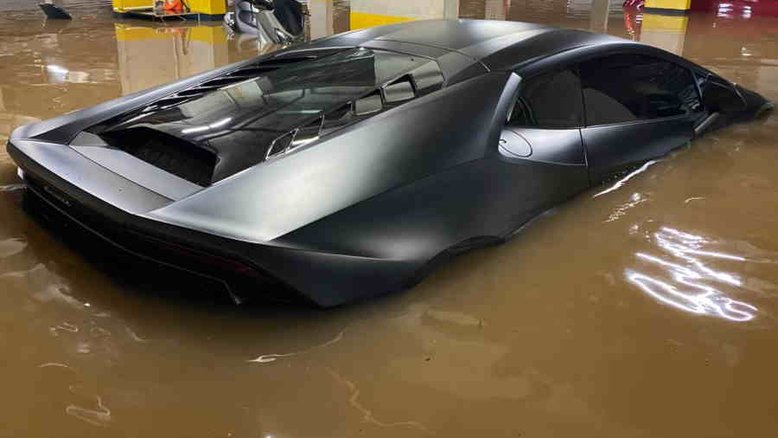 SP: Lamborghini atingida por enchente não tinha seguro