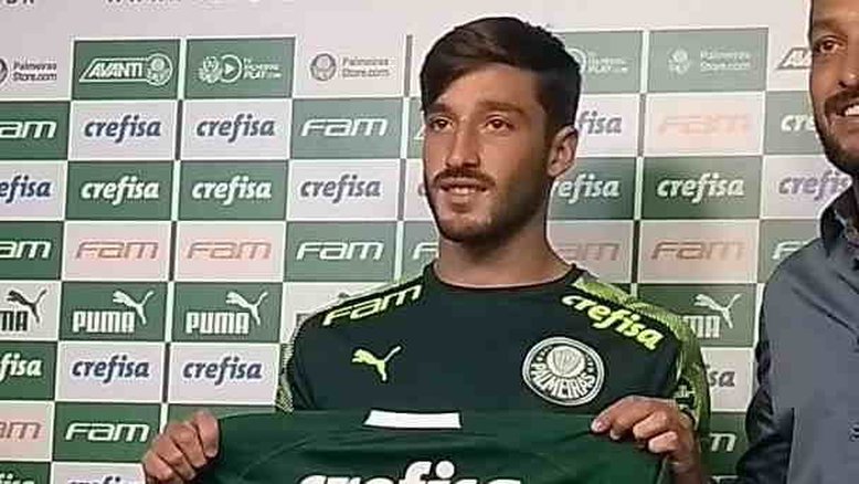 Matías Viña tem nome publicado no BID e deve estrear contra o Mirassol