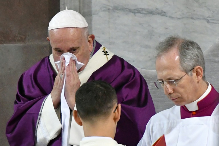 Vaticano confirma resfriado do Papa