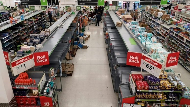 Mundo em frenesi por papel higiênico