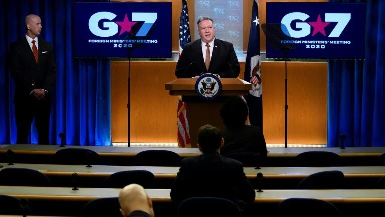 Pompeo ataca 