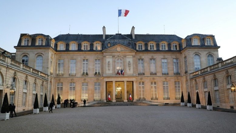 Com mais de mil mortos no país, isolamento na França pode se estender por seis semanas