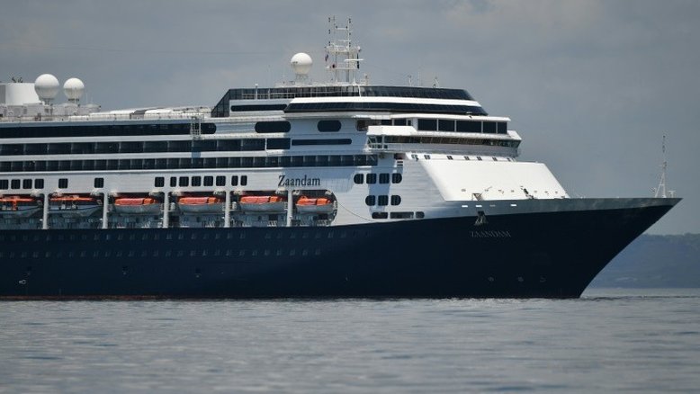 Panamá vai deixar passar por seu canal cruzeiro afetado por coronavírus