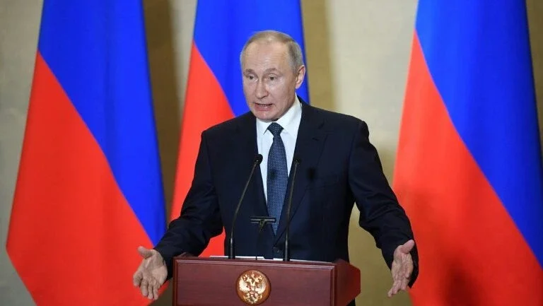 Putin afirma que não é 