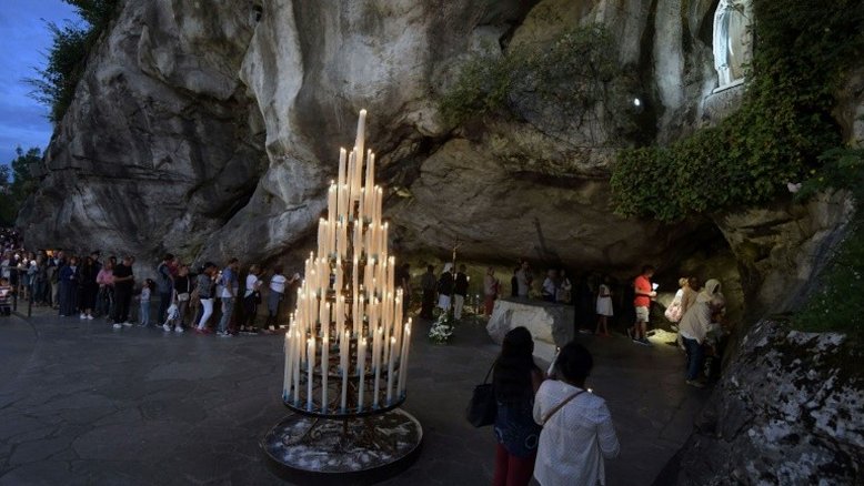 Santuário de Lourdes fecha pela primeira vez em sua história pelo coronavírus
