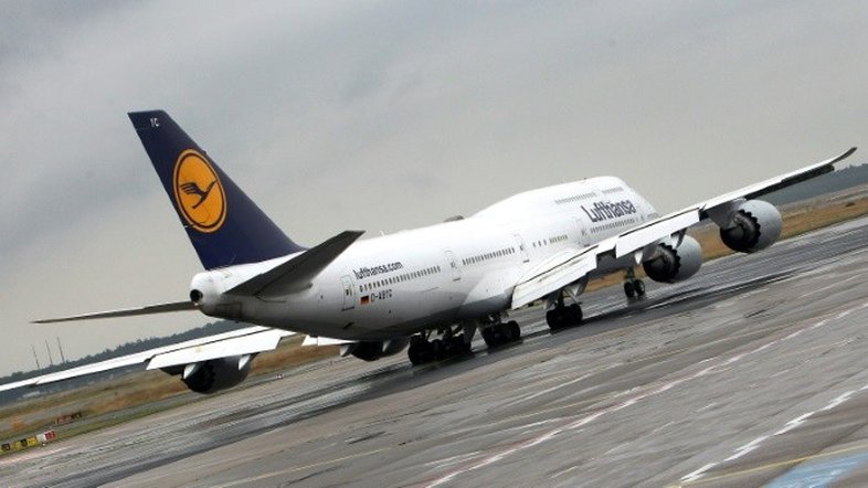 Lufthansa mantém cancelamento de voos para China e Irã até abril