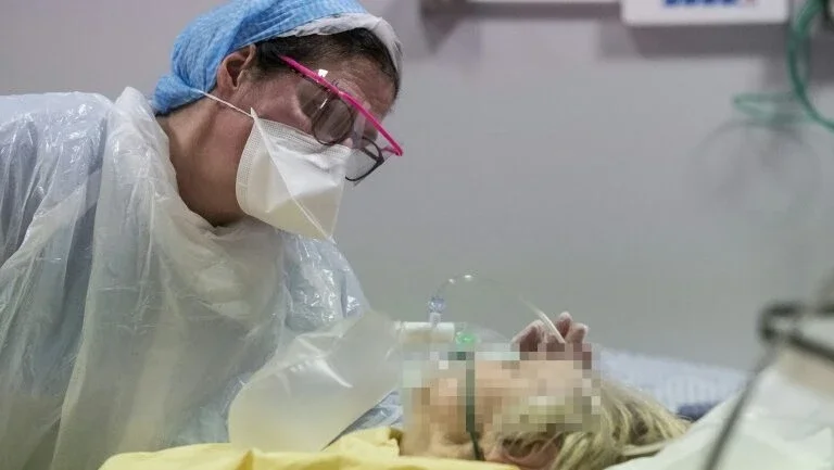 Pandemia de coronavírus invade EUA e presidente chinês pede união; premier britânico está infectado