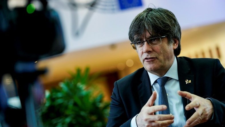 Puigdemont defende referendo como bom resultado de diálogo na Espanha