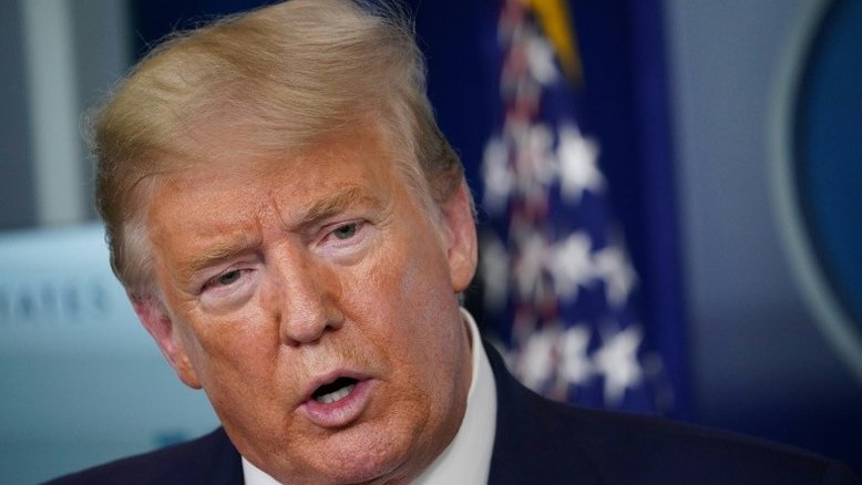 Trump cogita banir voos do Brasil devido à pandemia de coronavírus
