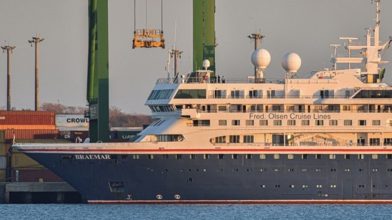 Cruzeiro britânico afetado por coronavírus atraca em Cuba